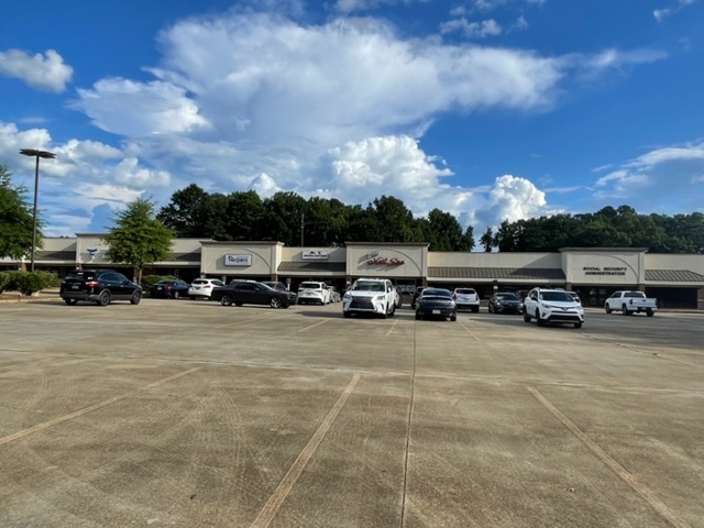 1300-1302 Lafayette Pky, Lagrange, GA for lease - Building Photo - Image 2 of 12