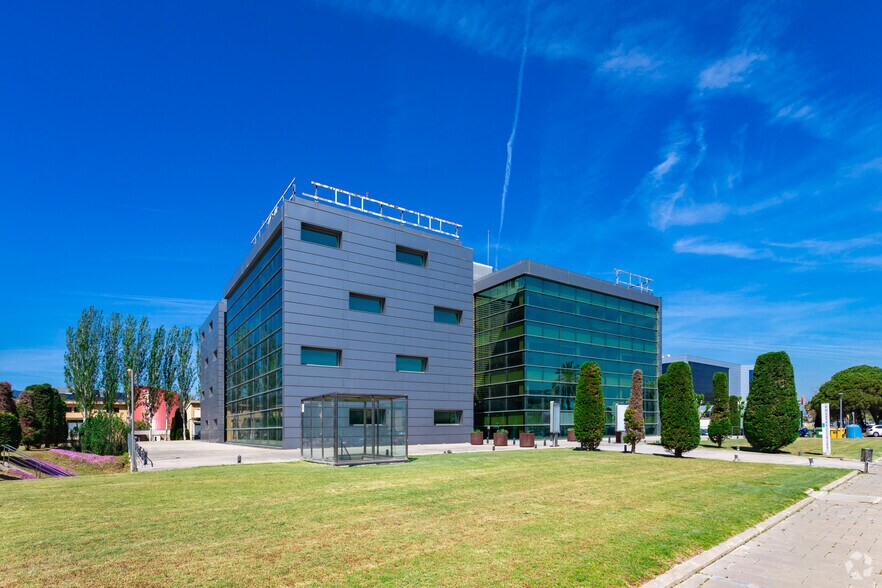 Carrer de la Garrotxa, 2, El Prat de Llobregat, Barcelona for lease - Building Photo - Image 2 of 4