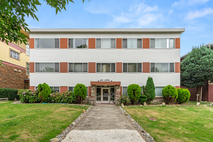 3040 Nanaimo St, Vancouver, BC for sale - Building Photo - Image 1 of 8