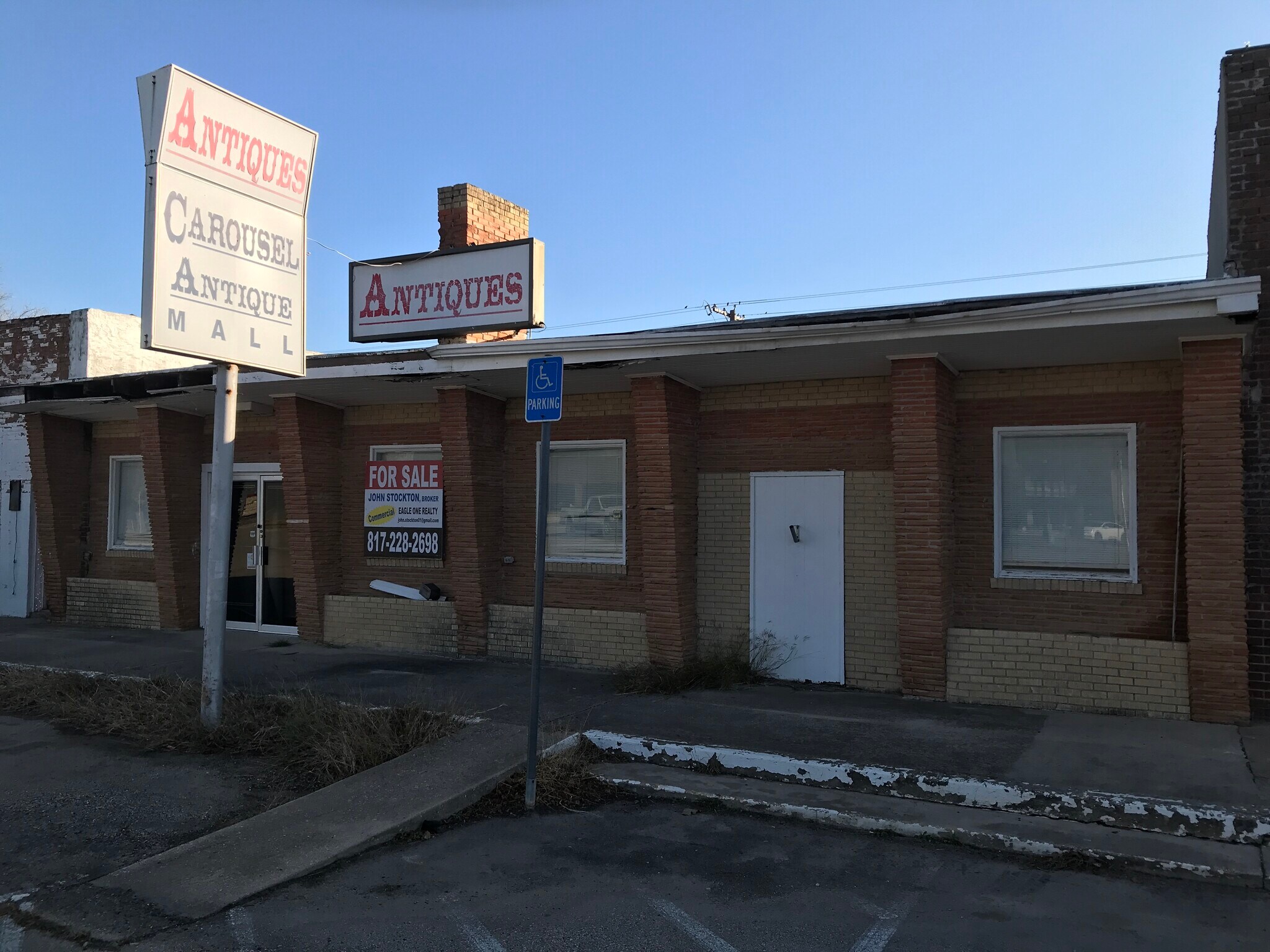 108 McCubbin St, Valley View, TX for sale Primary Photo- Image 1 of 1