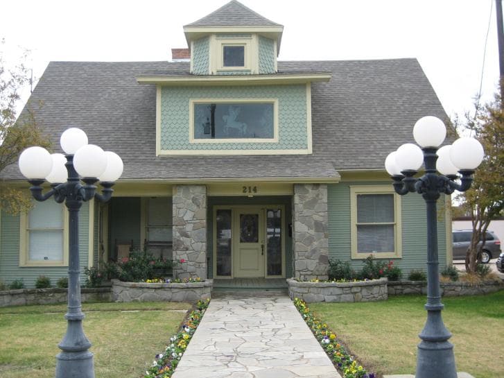 214 E College St, Grapevine, TX for sale - Primary Photo - Image 1 of 1