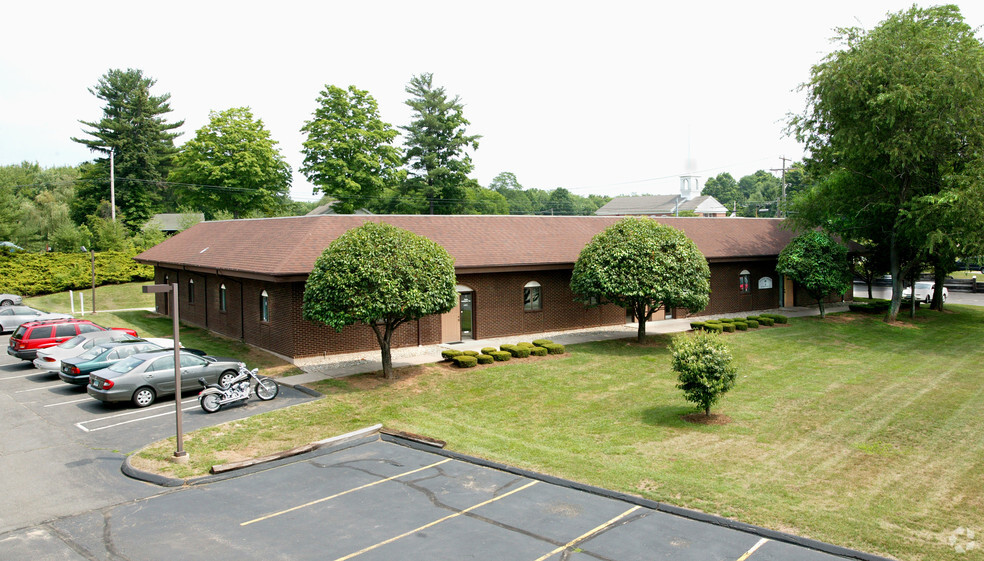 160 West St, Cromwell, CT for lease - Primary Photo - Image 3 of 3