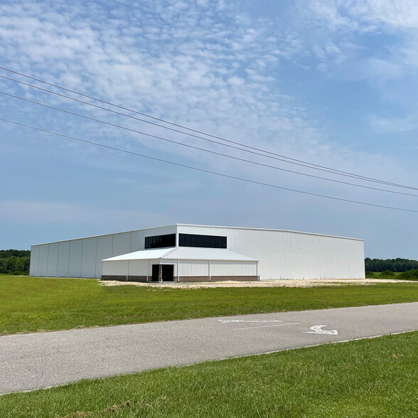 1 Commerce Center Dr, Tarboro, NC for sale - Building Photo - Image 1 of 1