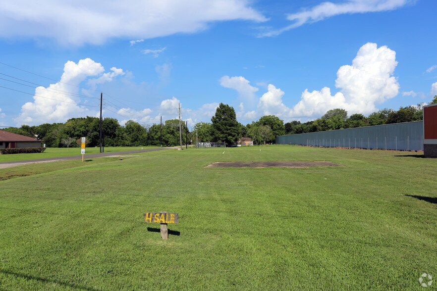 6111 FM 521 Rd, Rosharon, TX for sale - Primary Photo - Image 1 of 1