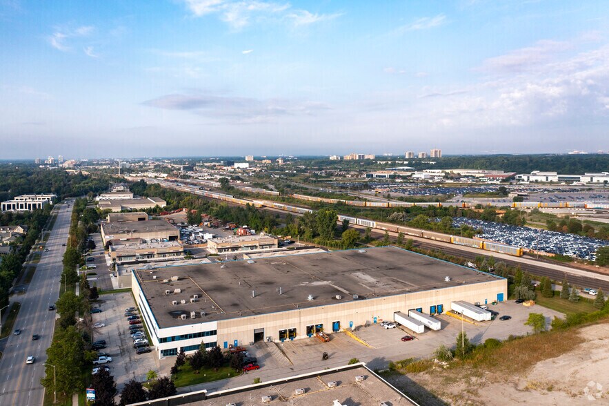 1453 Cornwall Rd, Oakville, ON for lease - Building Photo - Image 2 of 5