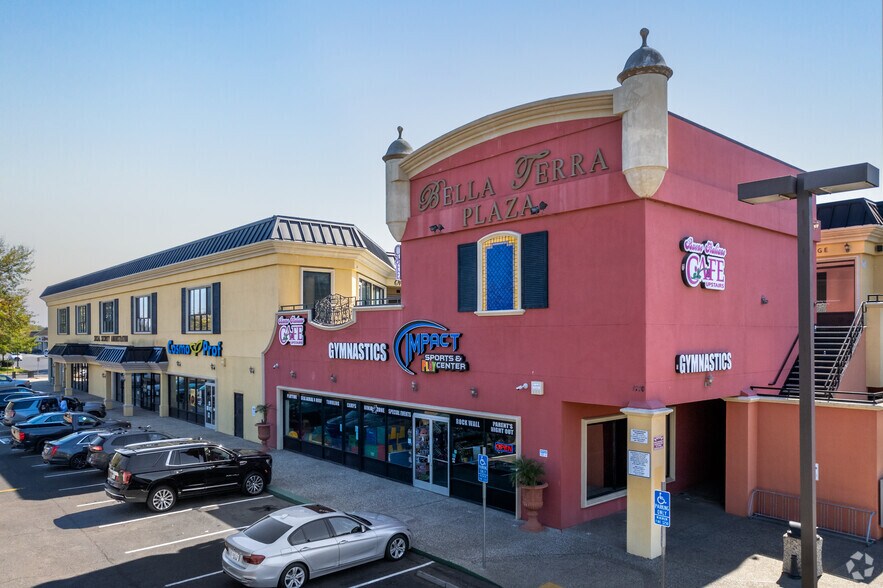 1110 W Kettleman Ln, Lodi, CA 95240 Bella Terra Plaza