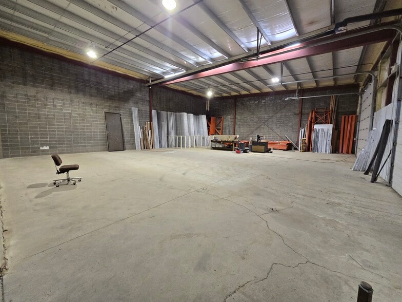 4628 62 St, Red Deer, AB for lease - Building Photo - Image 3 of 19