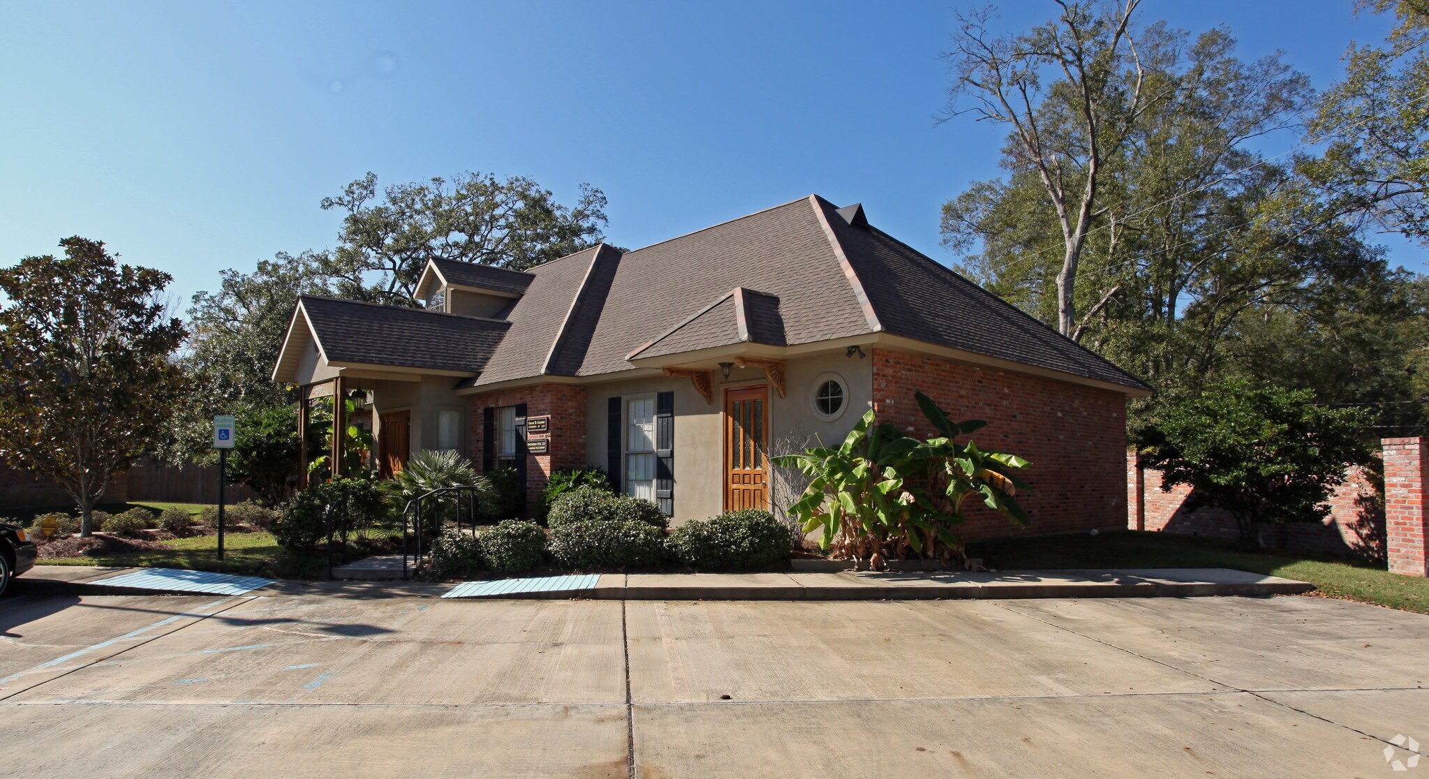 1250 SW Railroad Ave, Hammond, LA 70403