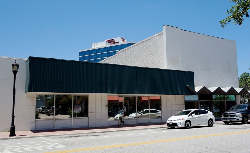 530 13th St W, Bradenton, FL 34205 Retail for Lease