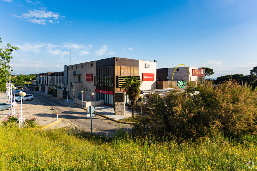 Calle Barlovento, 30, Pozuelo De Alarcón, Madrid for sale - Building Photo - Image 3 of 5