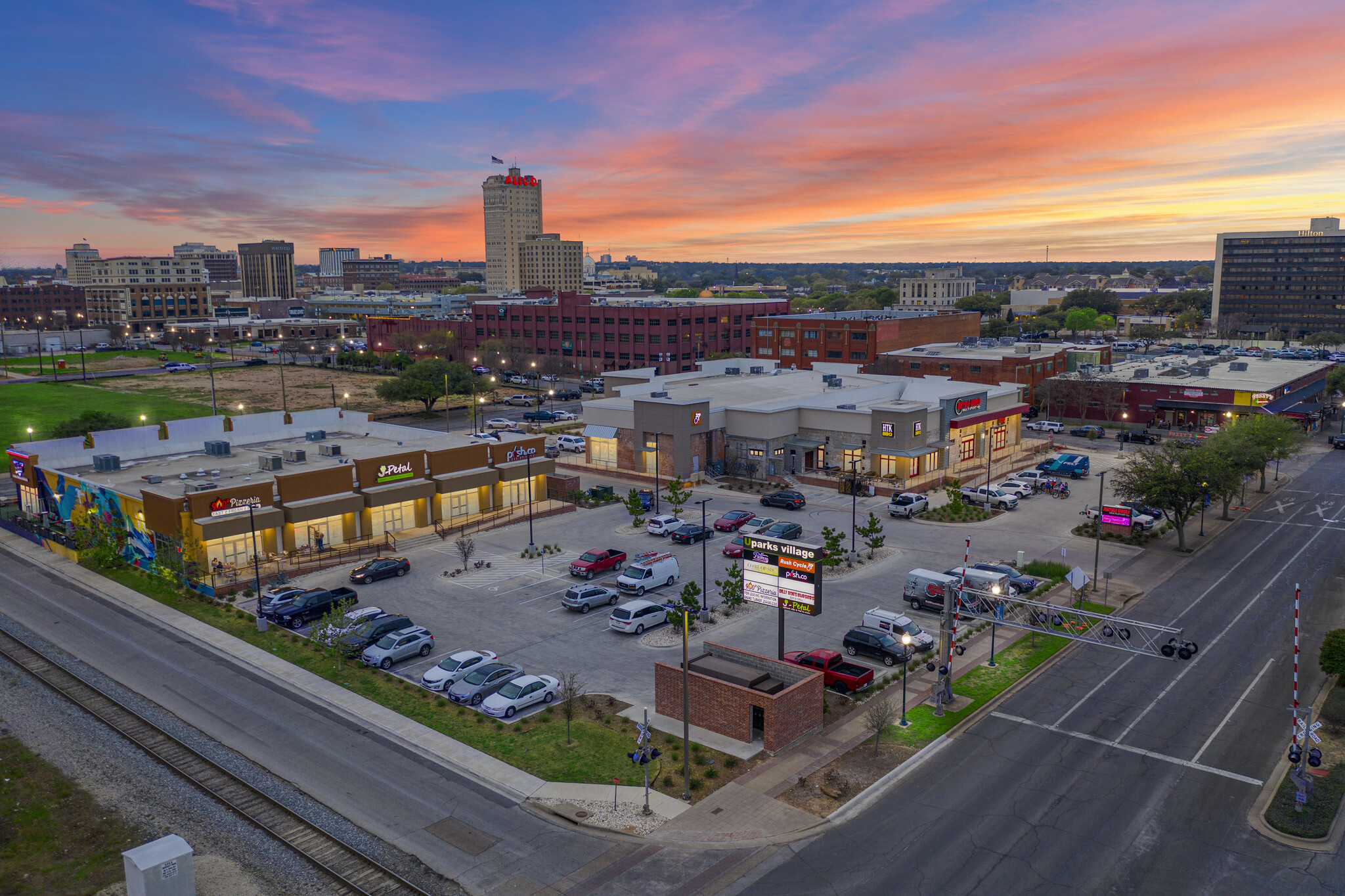 315 S University Parks Dr, Waco, TX for lease Building Photo- Image 1 of 4