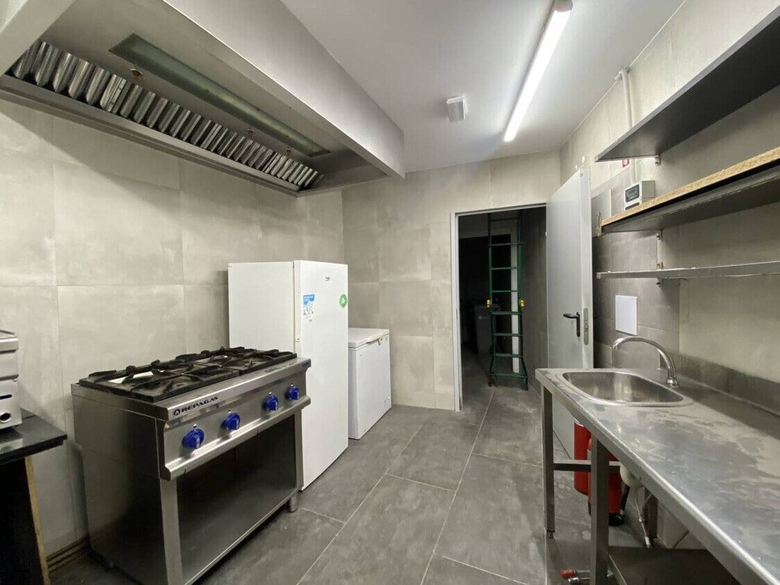 Barcelona, BAR 08003 - Unit - -  - Interior Photo - Image 1 of 2