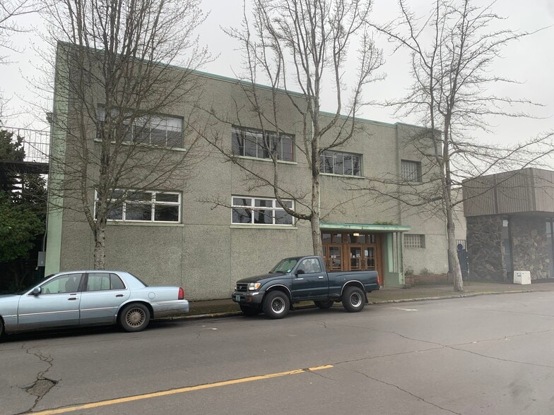 765 A St, Springfield, OR for sale - Primary Photo - Image 3 of 7
