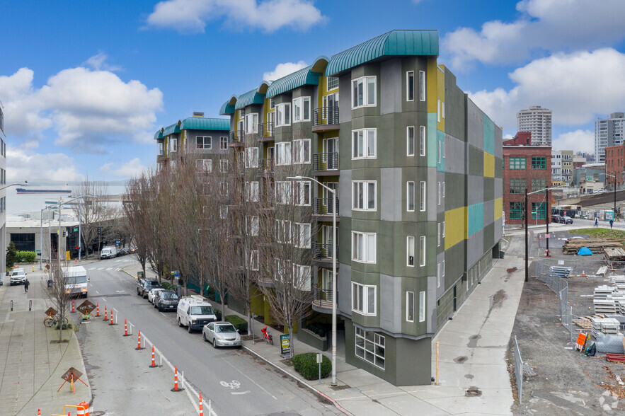 2226 Elliott Ave, Seattle, WA for lease - Primary Photo - Image 1 of 7