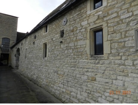 The Long Barn Priory Lane, Burford for sale Primary Photo- Image 1 of 1