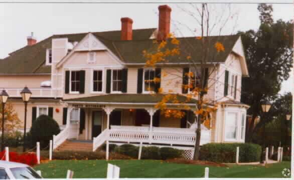 1148 Walker Rd, Great Falls, VA for sale - Building Photo - Image 3 of 5