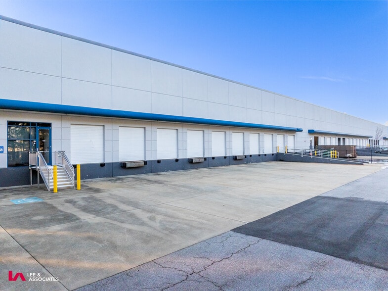 1300 Northbrook Pky, Suwanee, GA for lease - Building Photo - Image 2 of 7