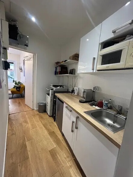 20 Rue Damrémont, Paris for lease - Interior Photo - Image 3 of 4