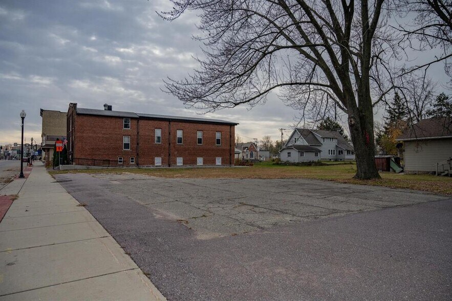 234 W State St, Mauston, WI 53948 Office for Sale