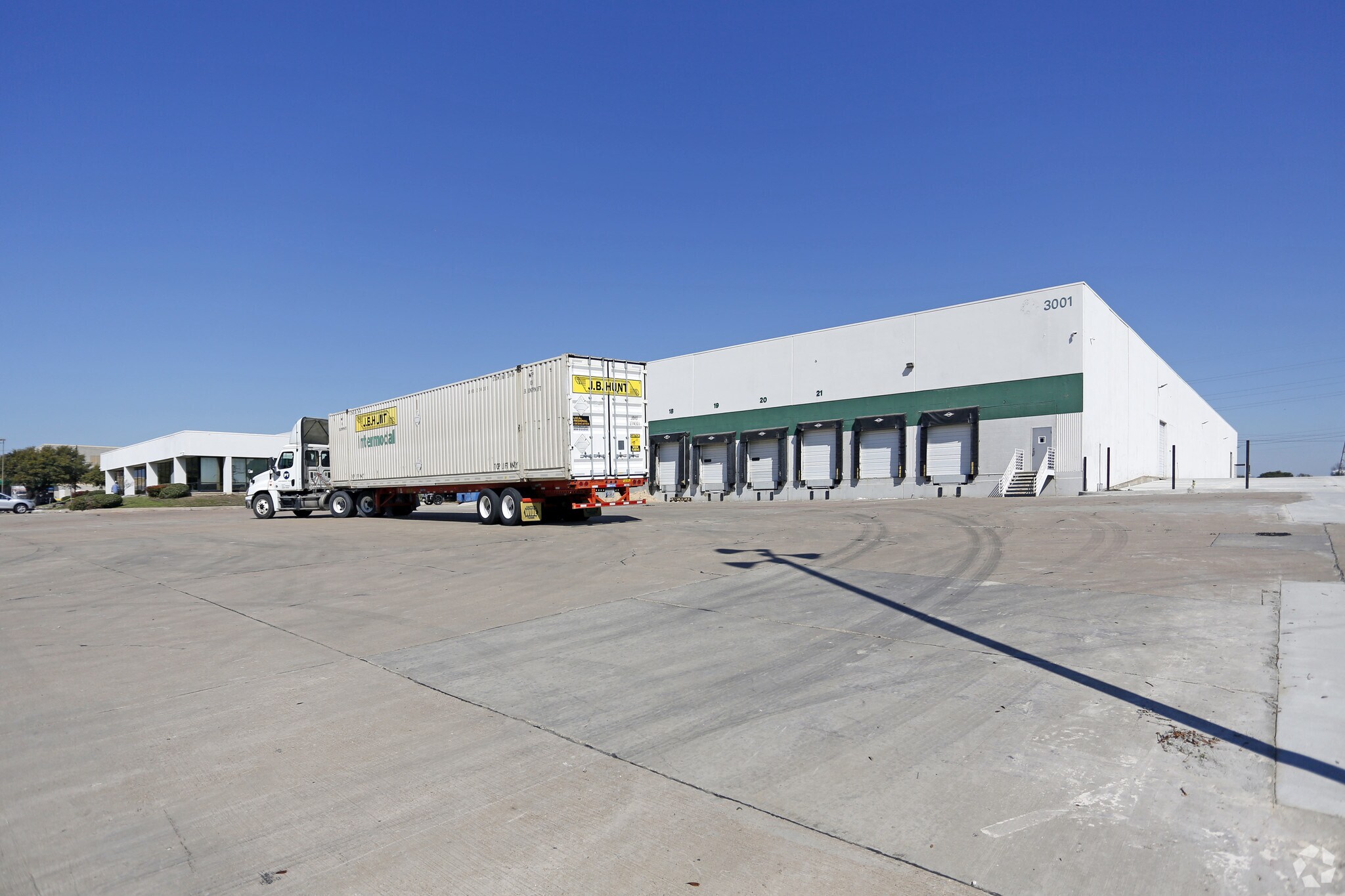 3001 E Pioneer Pky, Arlington, TX for sale Primary Photo- Image 1 of 1