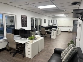 aka 1 South End Bridge Circle - Loft