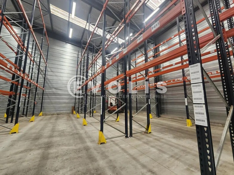 Flex in Saint-Savin for sale - Building Photo - Image 3 of 28