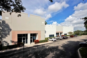 3801-3899 SW 30th Ave, Fort Lauderdale, FL for lease Interior Photo- Image 2 of 8