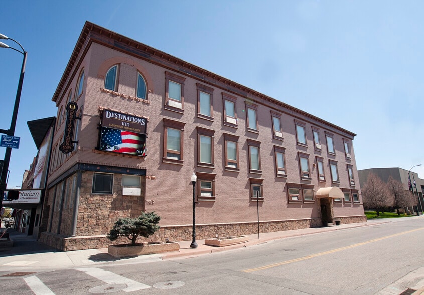 295 W Broadway St, Idaho Falls, ID for sale - Primary Photo - Image 1 of 21