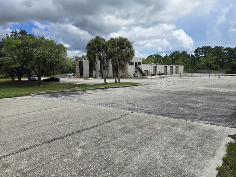 111 Clifton Rd, Crescent City, FL for lease - Building Photo - Image 2 of 9