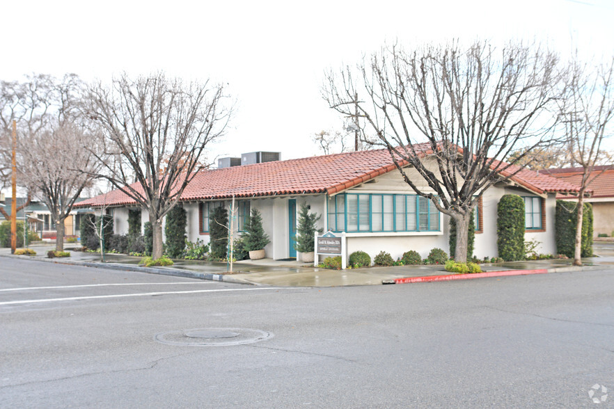 770 W Main St, Visalia, CA for sale - Primary Photo - Image 1 of 1