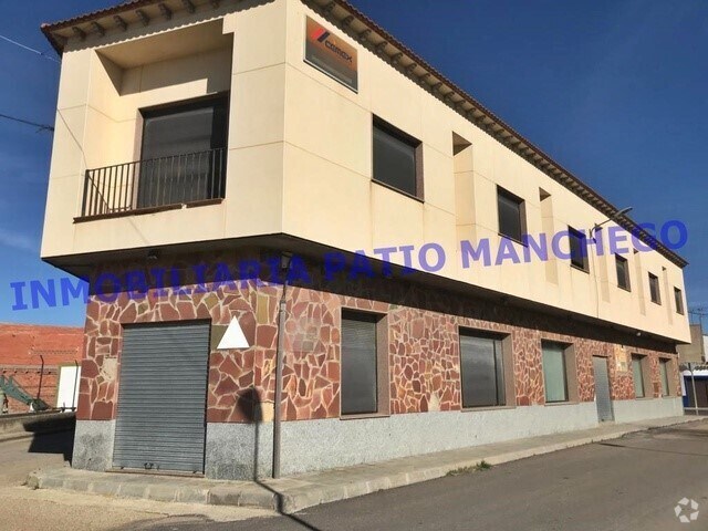 Retail in Mora, Toledo for lease - Building Photo - Image 2 of 2