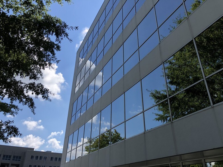 408 N Cedar Bluff Rd, Knoxville, TN, 37923 Office Space For Lease