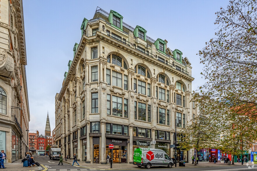 162 Oxford St, London for lease - Primary Photo - Image 2 of 7