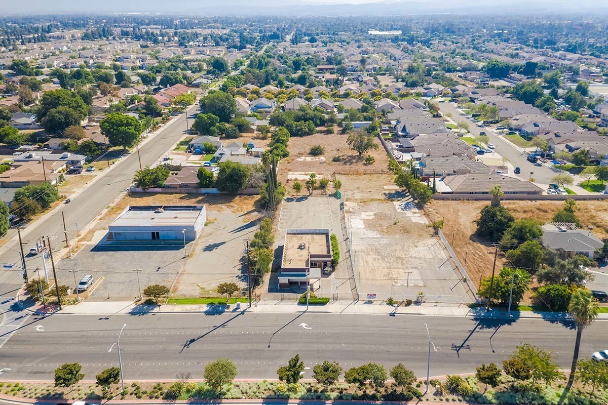 5065 Mission Blvd, Montclair, CA 91763