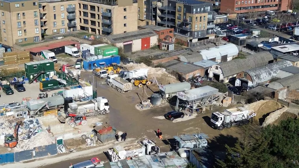 Trout Rd, West Drayton for sale Primary Photo- Image 1 of 1