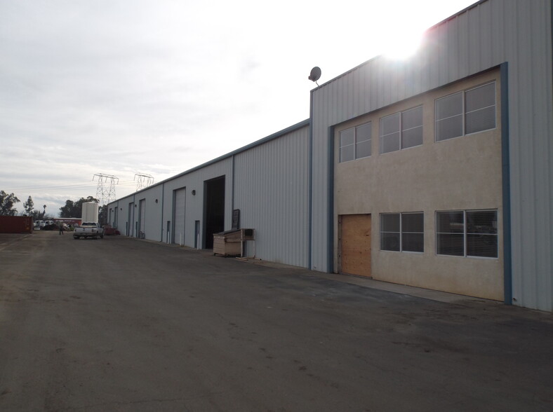 8319 Kimber Ave, Bakersfield, CA for lease - Building Photo - Image 2 of 4