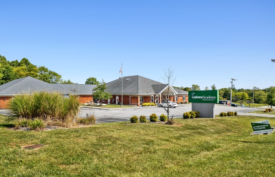 8905 W Highway 22, Crestwood, KY for sale - Building Photo - Image 3 of 5