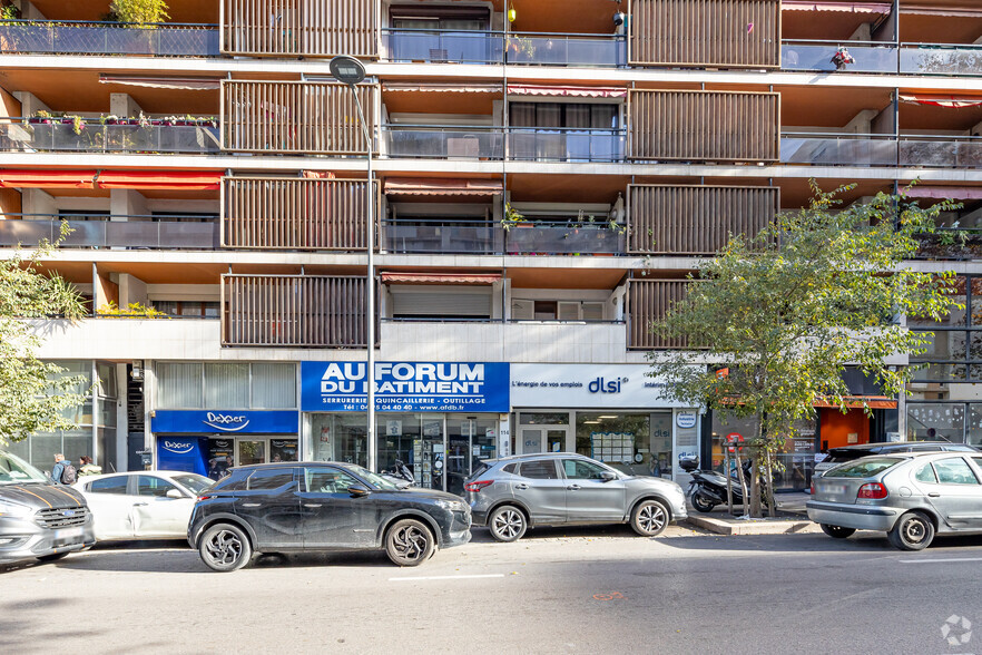 Retail in Marseille for lease - Building Photo - Image 3 of 15