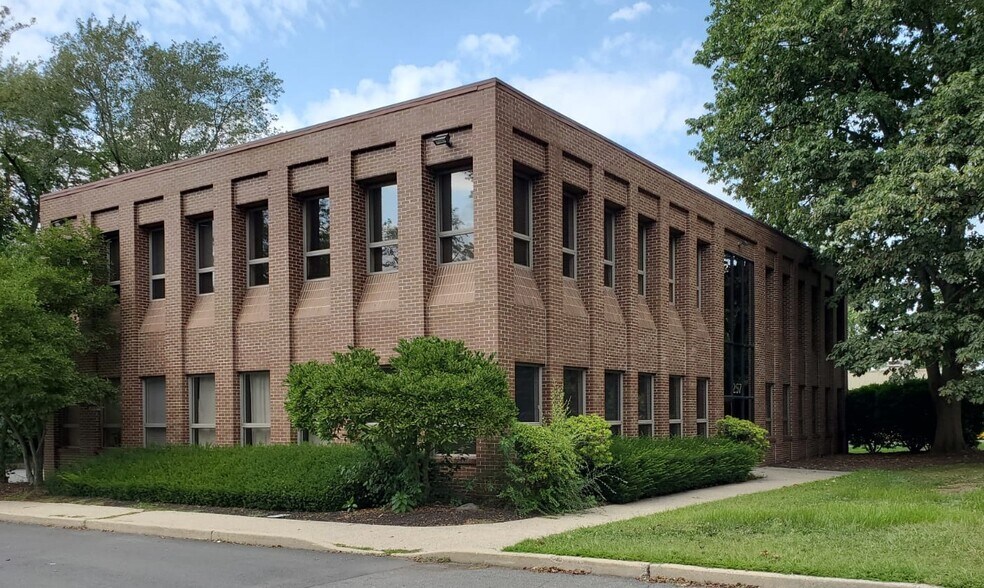 257 S Middletown Rd, Nanuet, NY for sale - Building Photo - Image 1 of 1