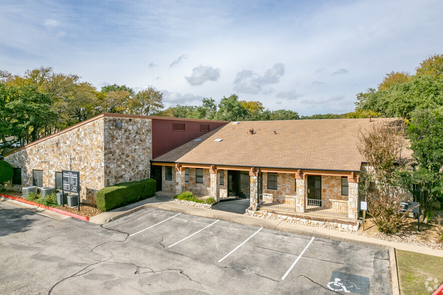 12501 Hymeadow Dr, Austin, TX for lease - Building Photo - Image 2 of 14