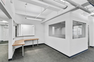 240 W 35th St, New York, NY for lease Interior Photo- Image 2 of 6