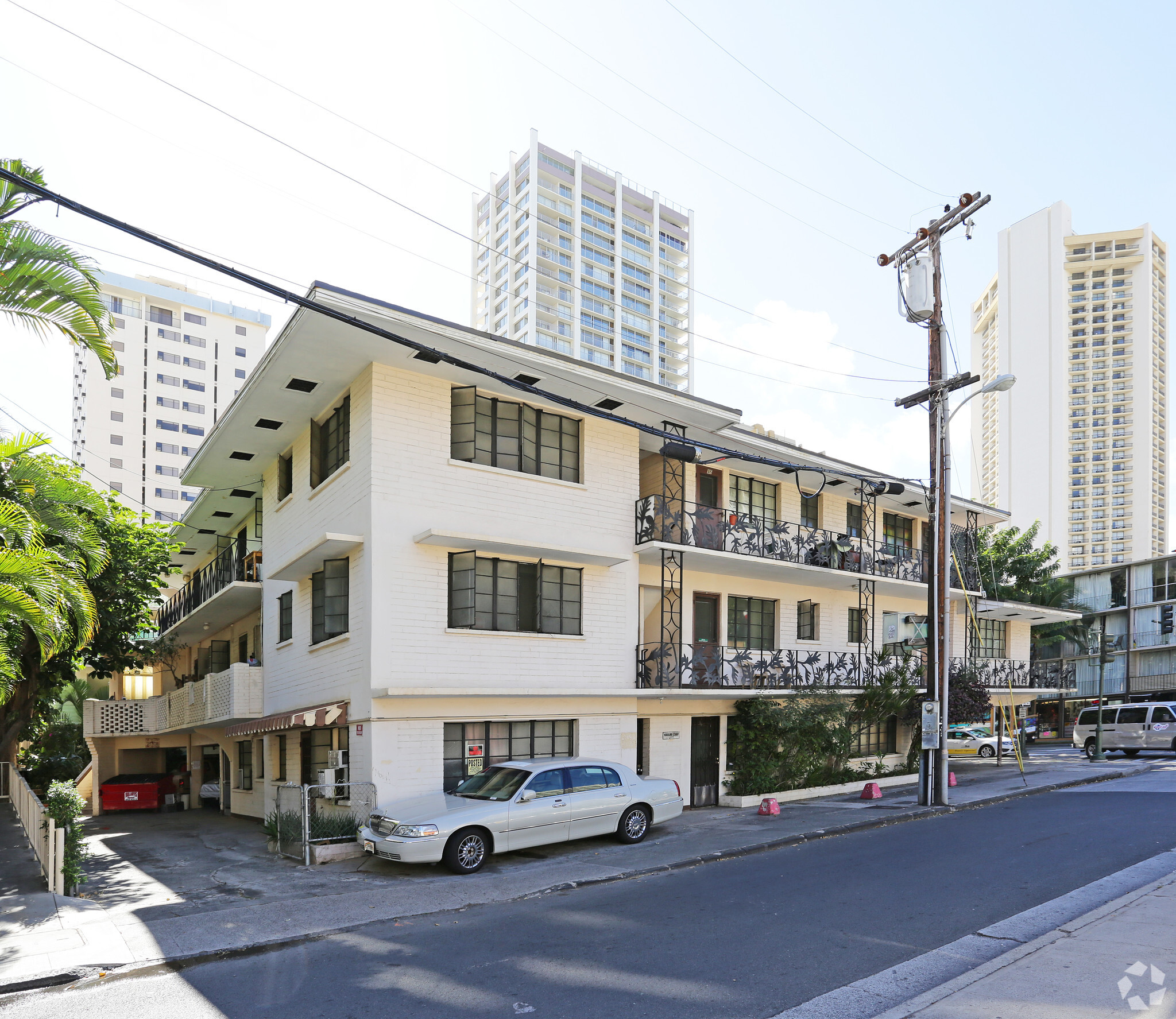 209 Kaiulani Ave, Honolulu, HI for sale Primary Photo- Image 1 of 1