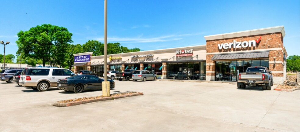 18024 Highway 105, Montgomery, TX for lease - Building Photo - Image 2 of 5