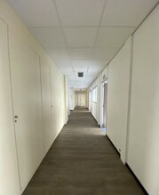 157 Rue Des Blains, Bagneux for lease Interior Photo- Image 2 of 10