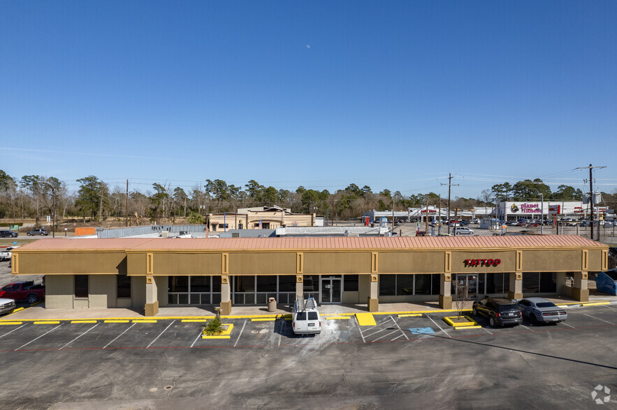 2001-2017 Frazier St, Conroe, TX for lease - Building Photo - Image 2 of 17