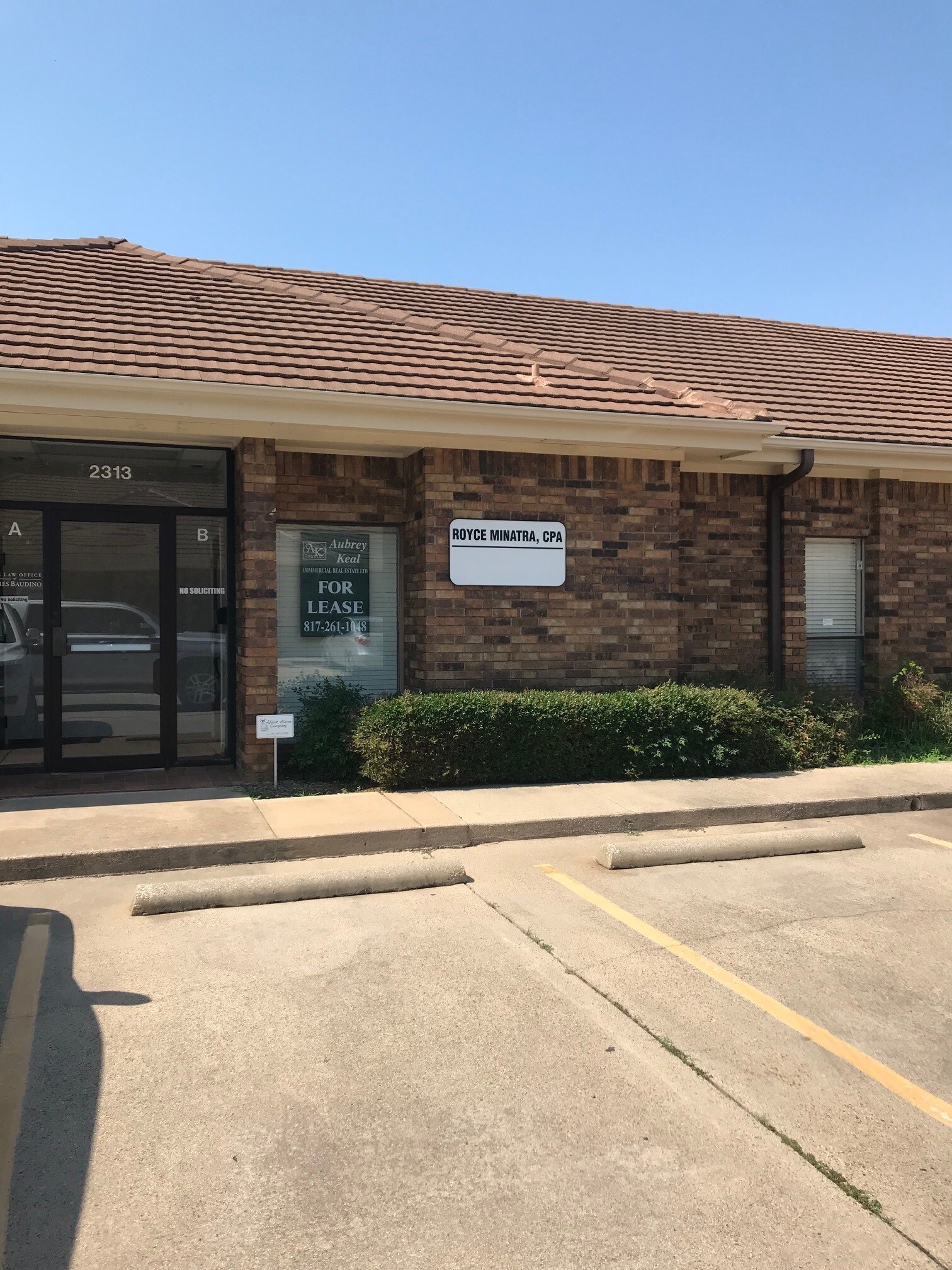 2313 Roosevelt Dr, Arlington, TX for lease Primary Photo- Image 1 of 2