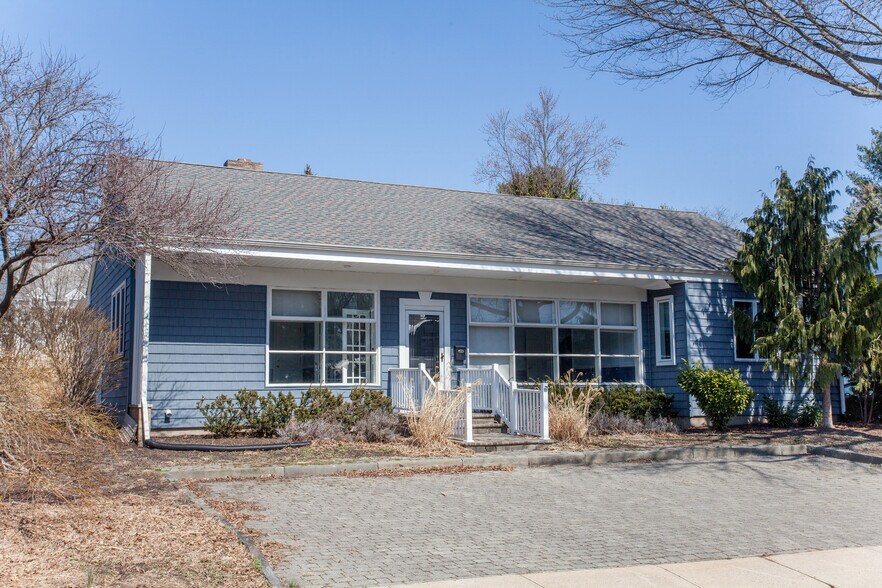 19 Brookside Ave, Pennington, NJ for sale - Primary Photo - Image 1 of 1
