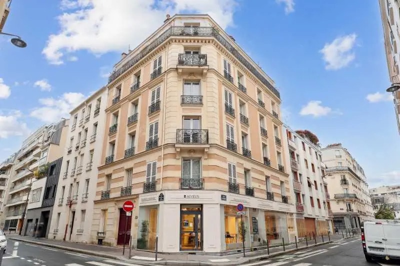 10 Rue Rémy Dumoncel, Paris for lease - Building Photo - Image 3 of 17