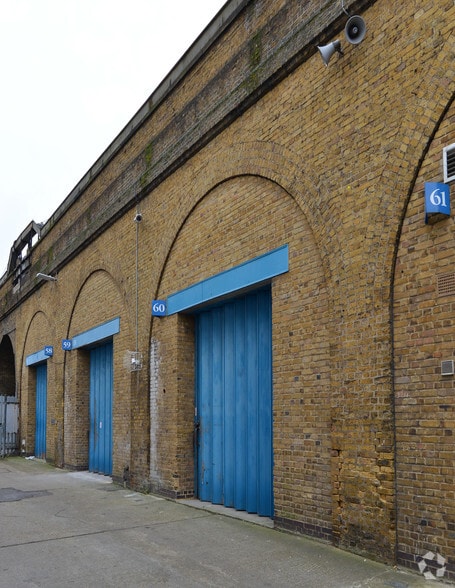 53 Parkside Business Estate, London for lease - Building Photo - Image 2 of 3