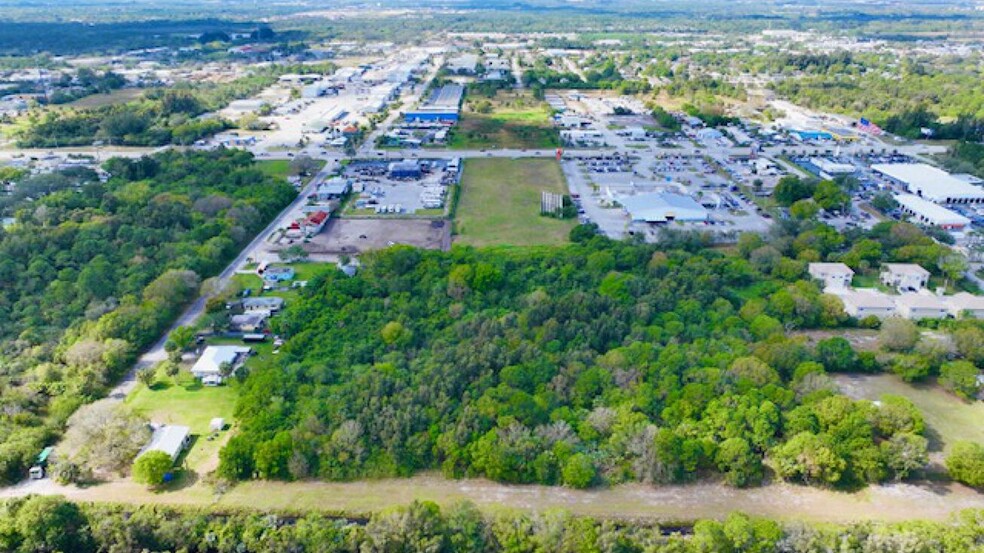 Dickson Drive-Savannah Landings, Fort Pierce, FL for sale - Primary Photo - Image 1 of 3